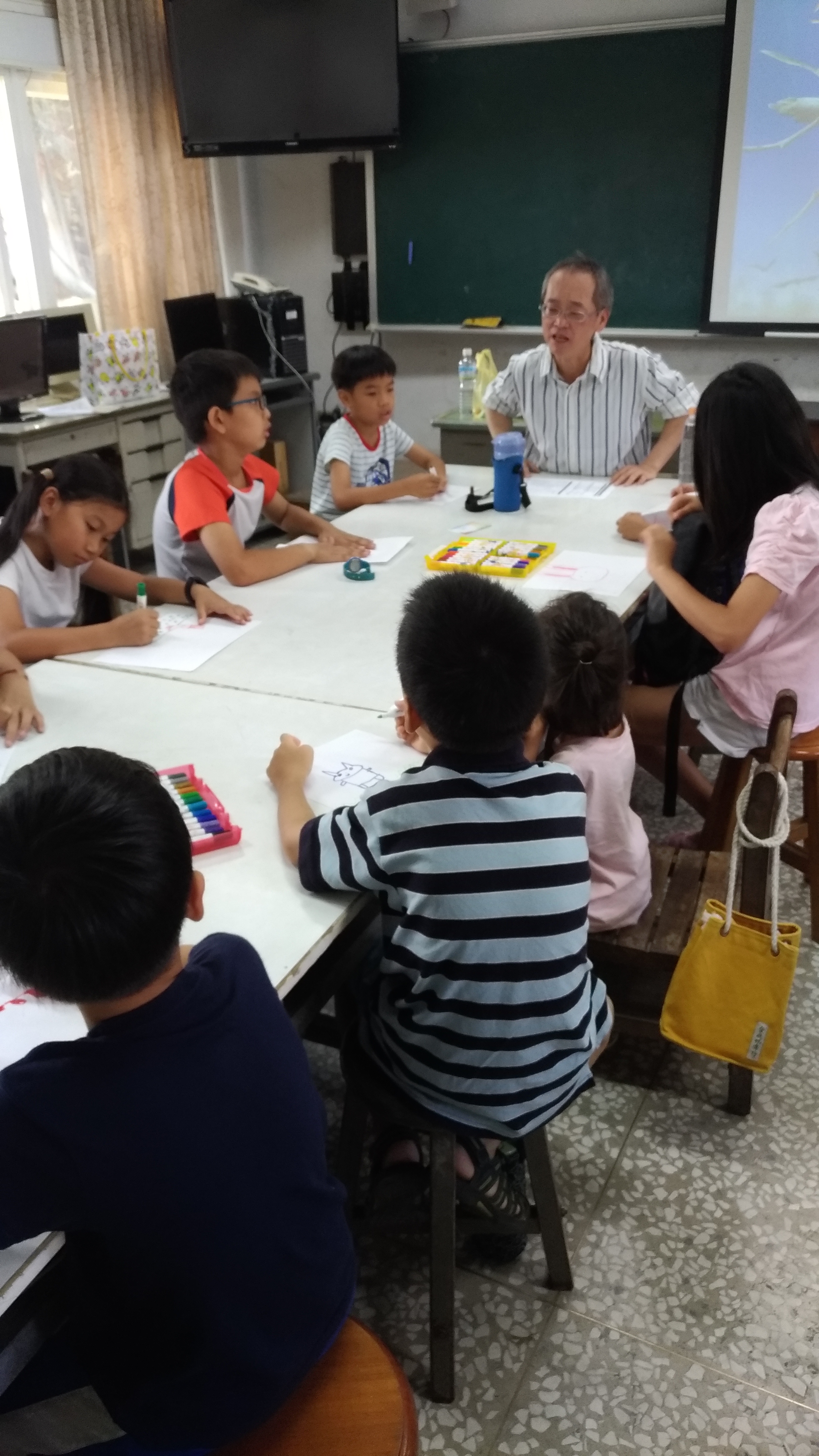幸福家庭樂書香